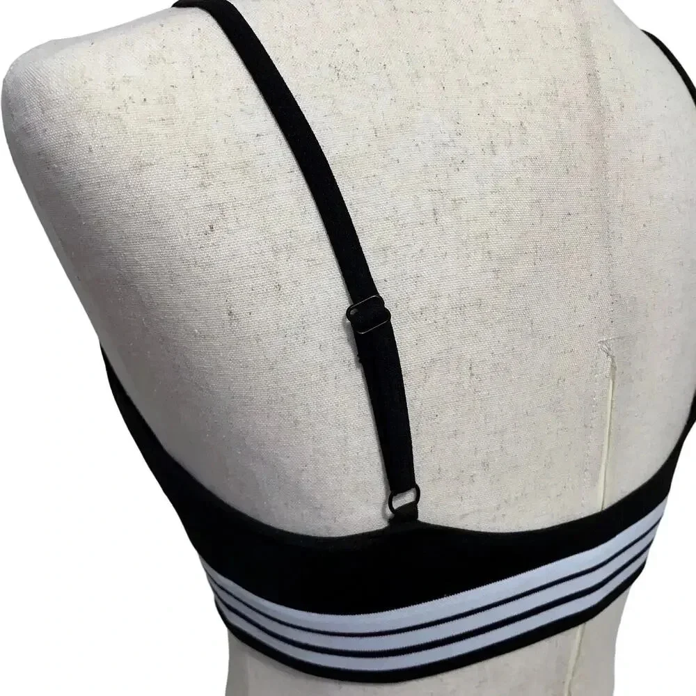 Mae NWOT Pull On Sports Bra Women L